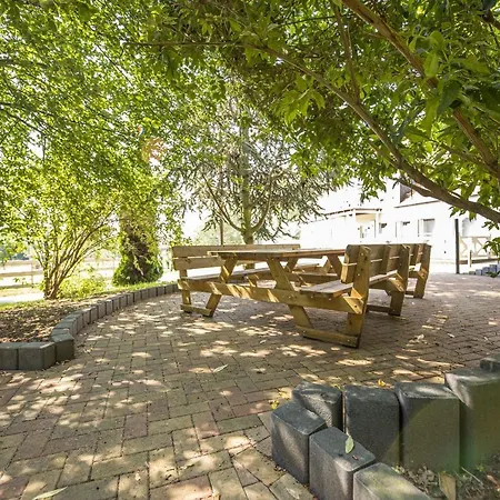 Apartment Ruhig Und Idyllische Lage, Strandnah, Gratis Nutzung Vom Ahoi Erlebnisbad Und Sauna In Sellin- Gutshaus Silvitz 04 *