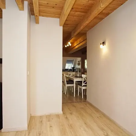 Apartment Ruhig Und Idyllische Lage, Strandnah, Gratis Nutzung Vom Ahoi Erlebnisbad Und Sauna In Sellin- Gutshaus Silvitz 04 *
