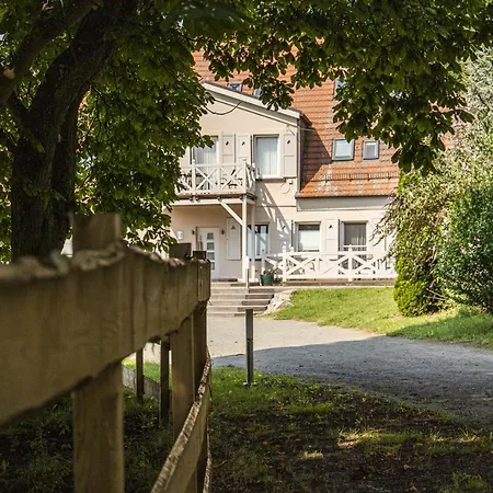 Ruhig Und Idyllische Lage, Strandnah, Gratis Nutzung Vom Ahoi Erlebnisbad Und Sauna In Sellin- Gutshaus Silvitz 04 Apartament *