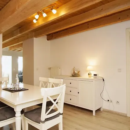 Ruhig Und Idyllische Lage, Strandnah, Gratis Nutzung Vom Ahoi Erlebnisbad Und Sauna In Sellin- Gutshaus Silvitz 04 Apartament *