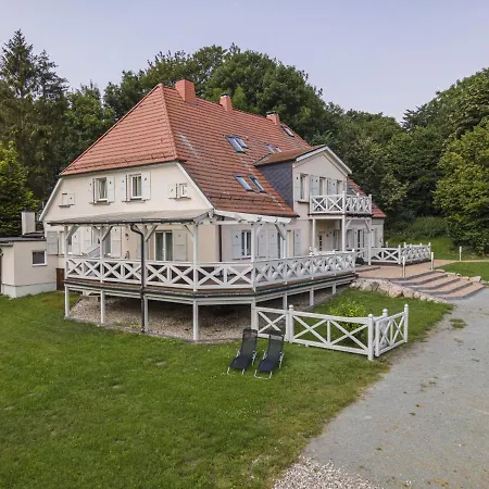 Ruhig Und Idyllische Lage, Strandnah, Gratis Nutzung Vom Ahoi Erlebnisbad Und Sauna In Sellin- Gutshaus Silvitz 04 Bergen Auf Rugen