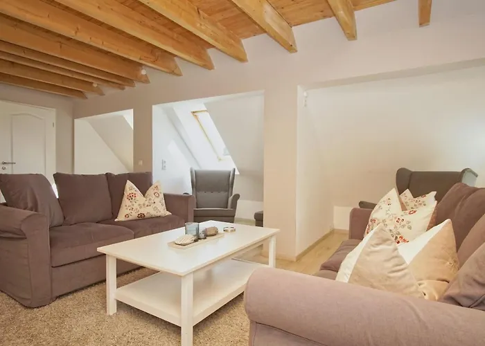 Appartamento Ruhig Und Idyllische Lage, Strandnah, Gratis Nutzung Vom Ahoi Erlebnisbad Und Sauna In Sellin- Gutshaus Silvitz 04