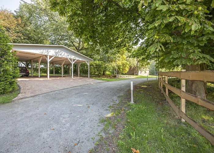 Appartamento Ruhig Und Idyllische Lage, Strandnah, Gratis Nutzung Vom Ahoi Erlebnisbad Und Sauna In Sellin- Gutshaus Silvitz 04 Bergen Auf Rugen
