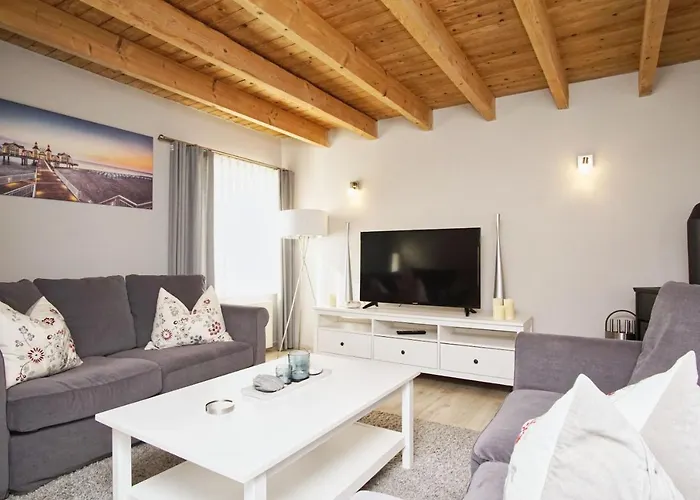 Appartamento Ruhig Und Idyllische Lage, Strandnah, Gratis Nutzung Vom Ahoi Erlebnisbad Und Sauna In Sellin- Gutshaus Silvitz 04