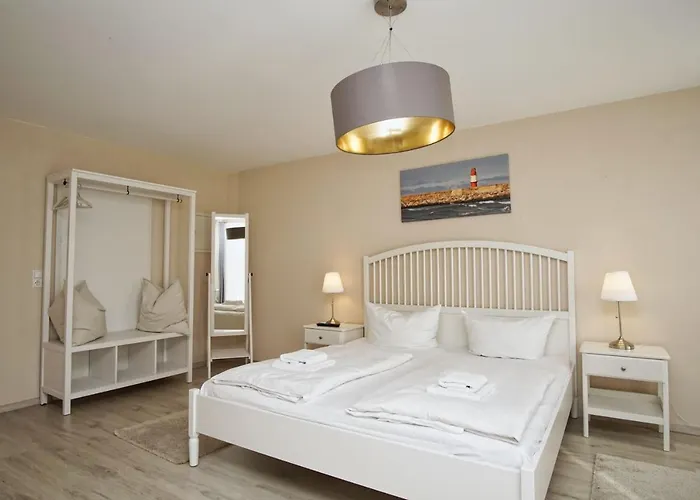 Appartamento Ruhig Und Idyllische Lage, Strandnah, Gratis Nutzung Vom Ahoi Erlebnisbad Und Sauna In Sellin- Gutshaus Silvitz 04
