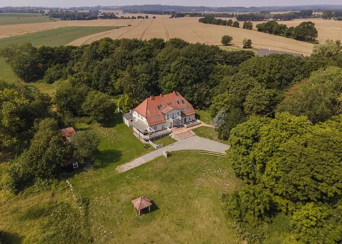 Appartamento Ruhig Und Idyllische Lage, Strandnah, Gratis Nutzung Vom Ahoi Erlebnisbad Und Sauna In Sellin- Gutshaus Silvitz 04 Bergen Auf Rugen